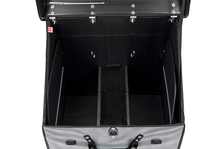 Cargo box with compartments